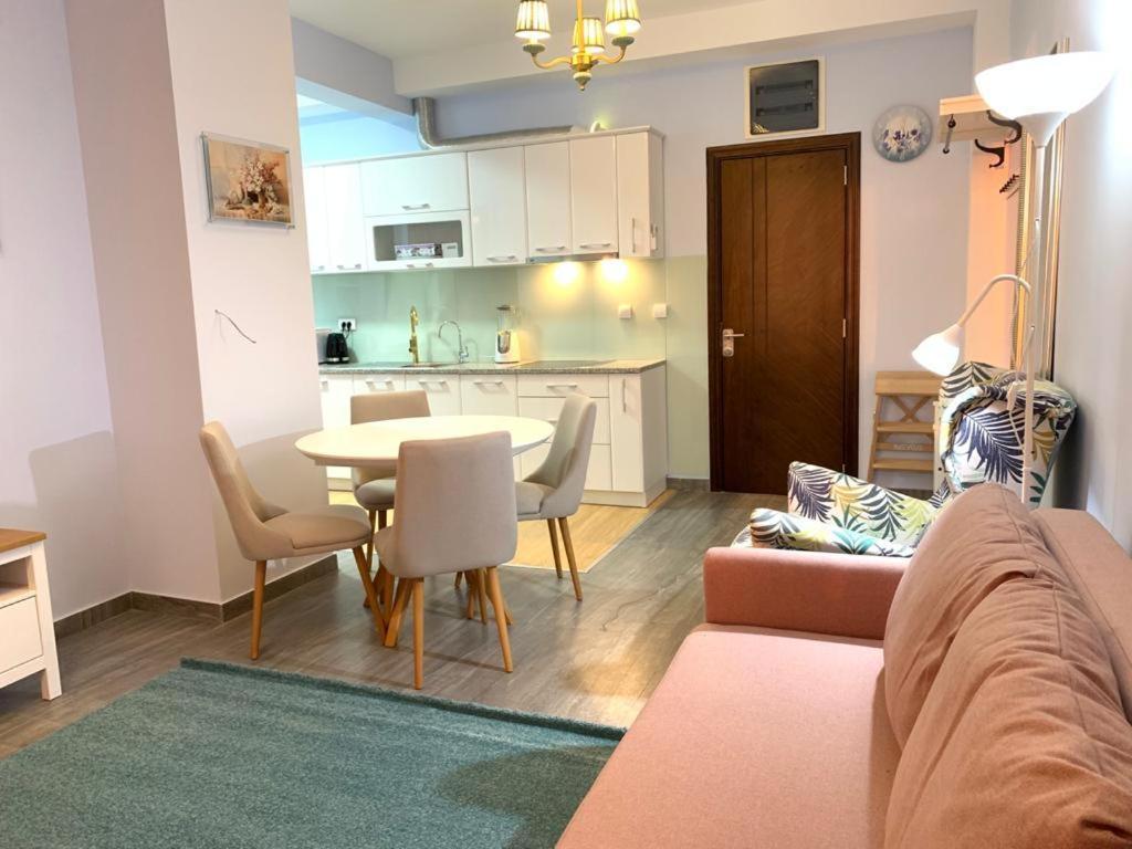 Lux Apartments Pinctada Добра вода Екстериор снимка