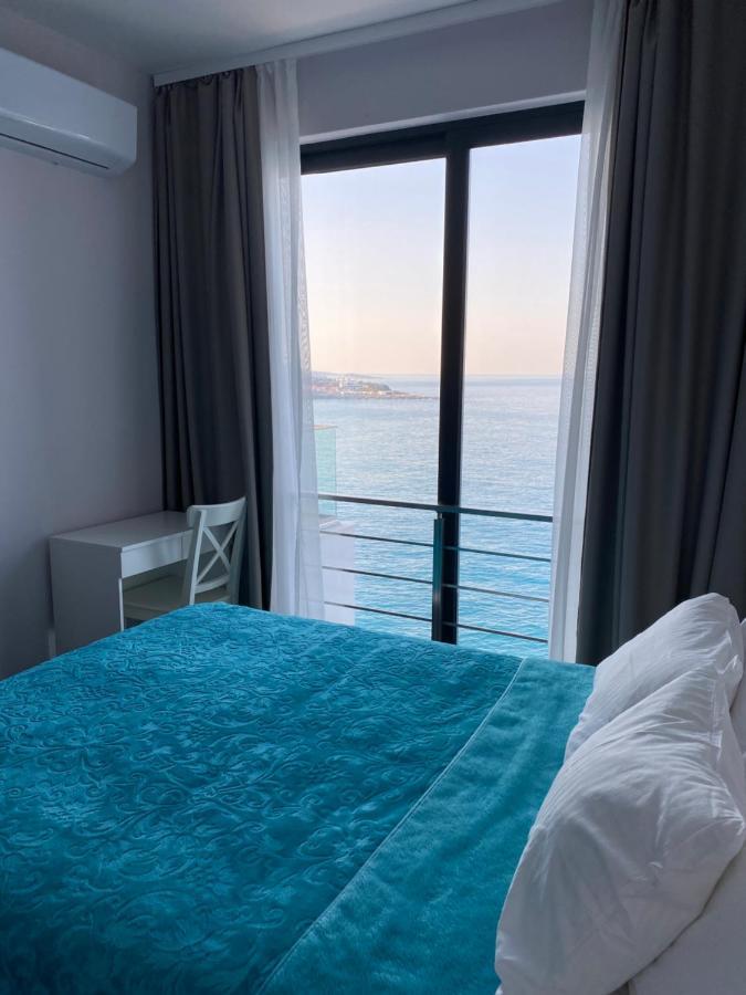 Lux Apartments Pinctada Добра вода Екстериор снимка