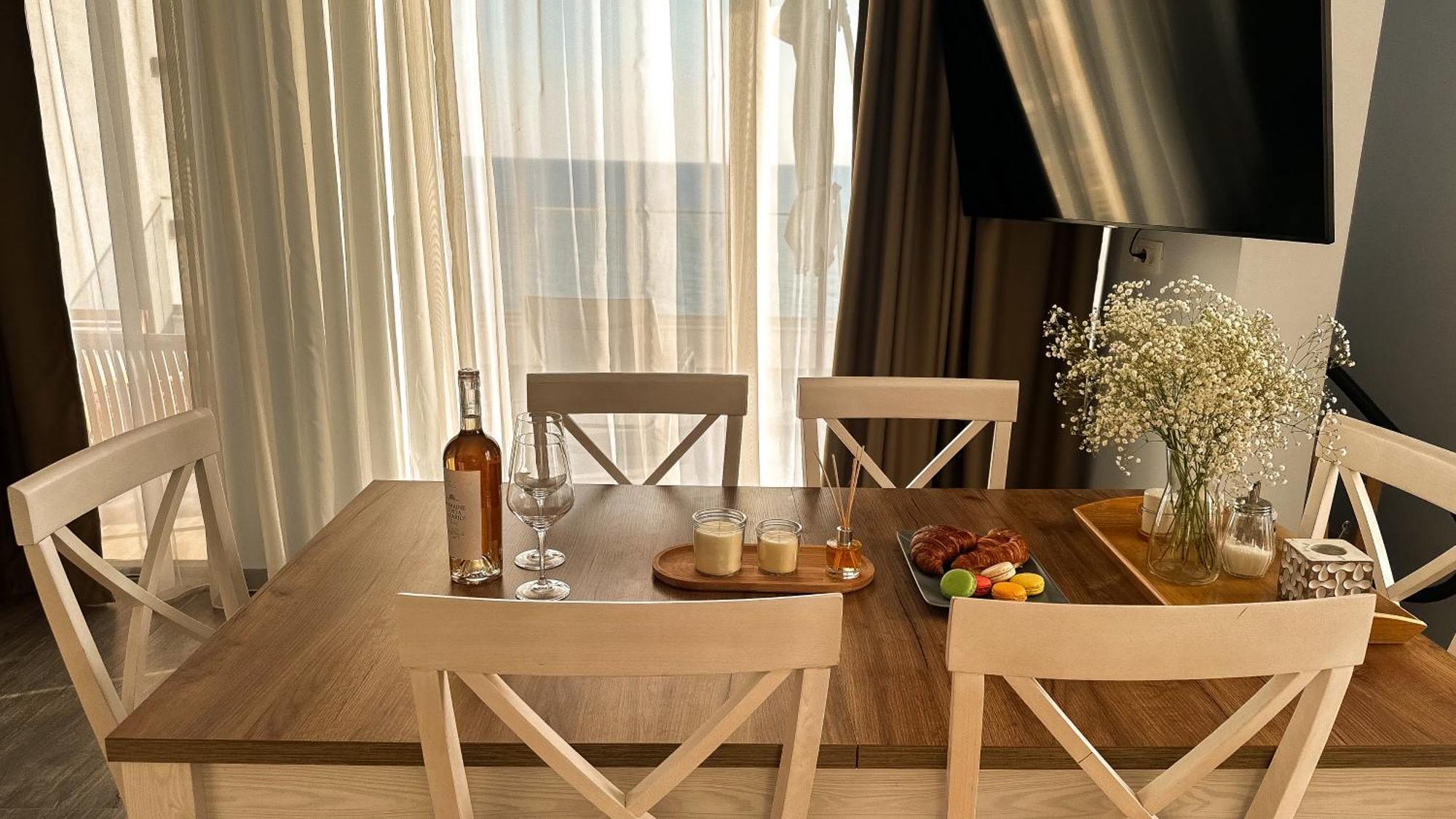 Lux Apartments Pinctada Добра вода Екстериор снимка