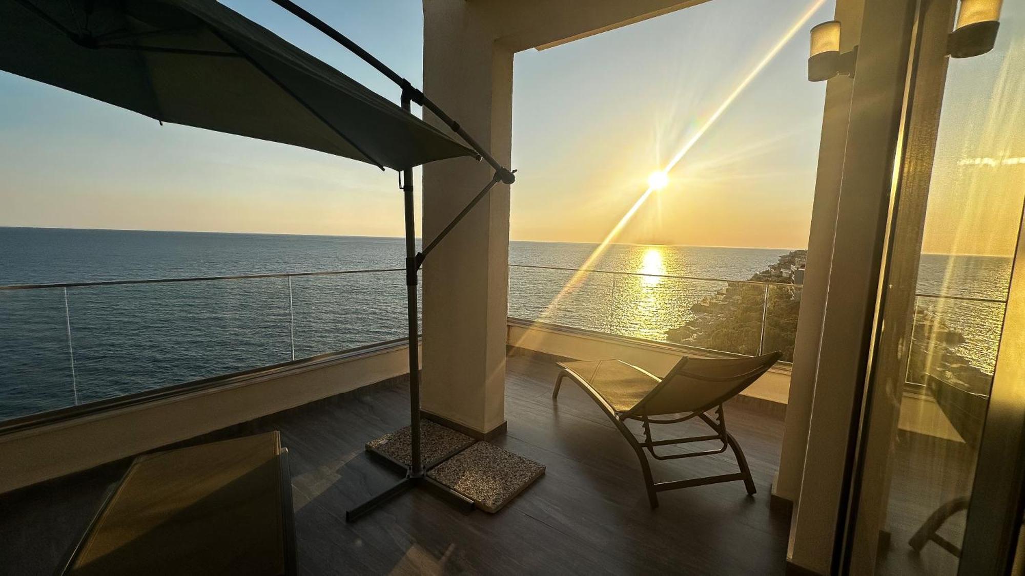 Lux Apartments Pinctada Добра вода Екстериор снимка